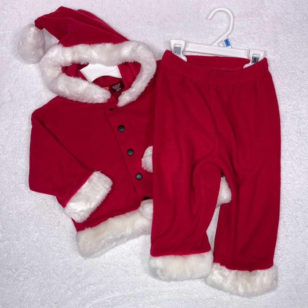 Nwot Santa Claus style 2 piece red fleece white faux fur pom pom hat unisex 18m